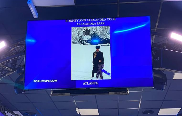 ◻️◻️◻️ Глава Комиссии по изящным искусствам при администрации Дональда Трампа Родни Мимс Кук-младший во время сессии...
