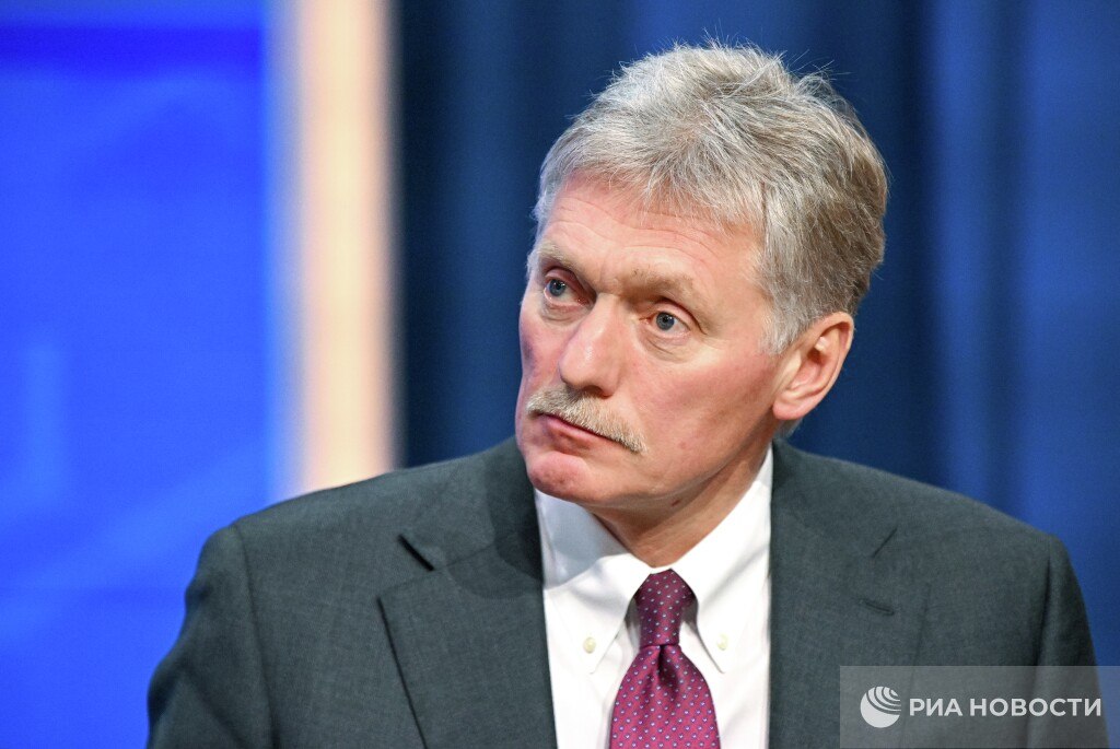 Песков в связи с информацией об атаках на объекты в Петербурге напомнил заявление МИД о том, что ответ России на подо...