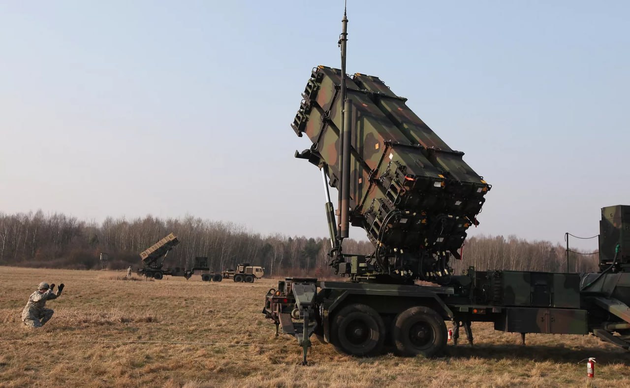 Российские войска уничтожили склад ВСУ с ракетами Patriot в Черниговской области.